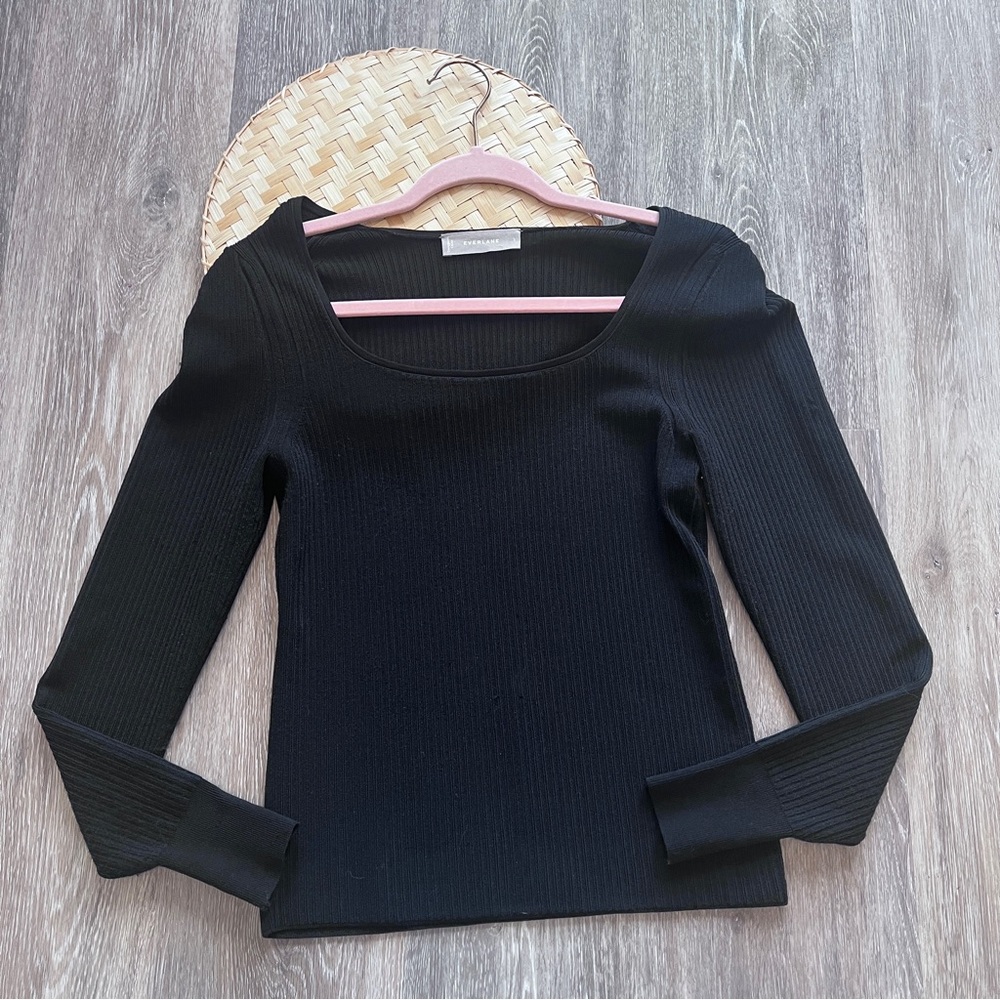 Everlane‎ black stretchy ribbed sweater